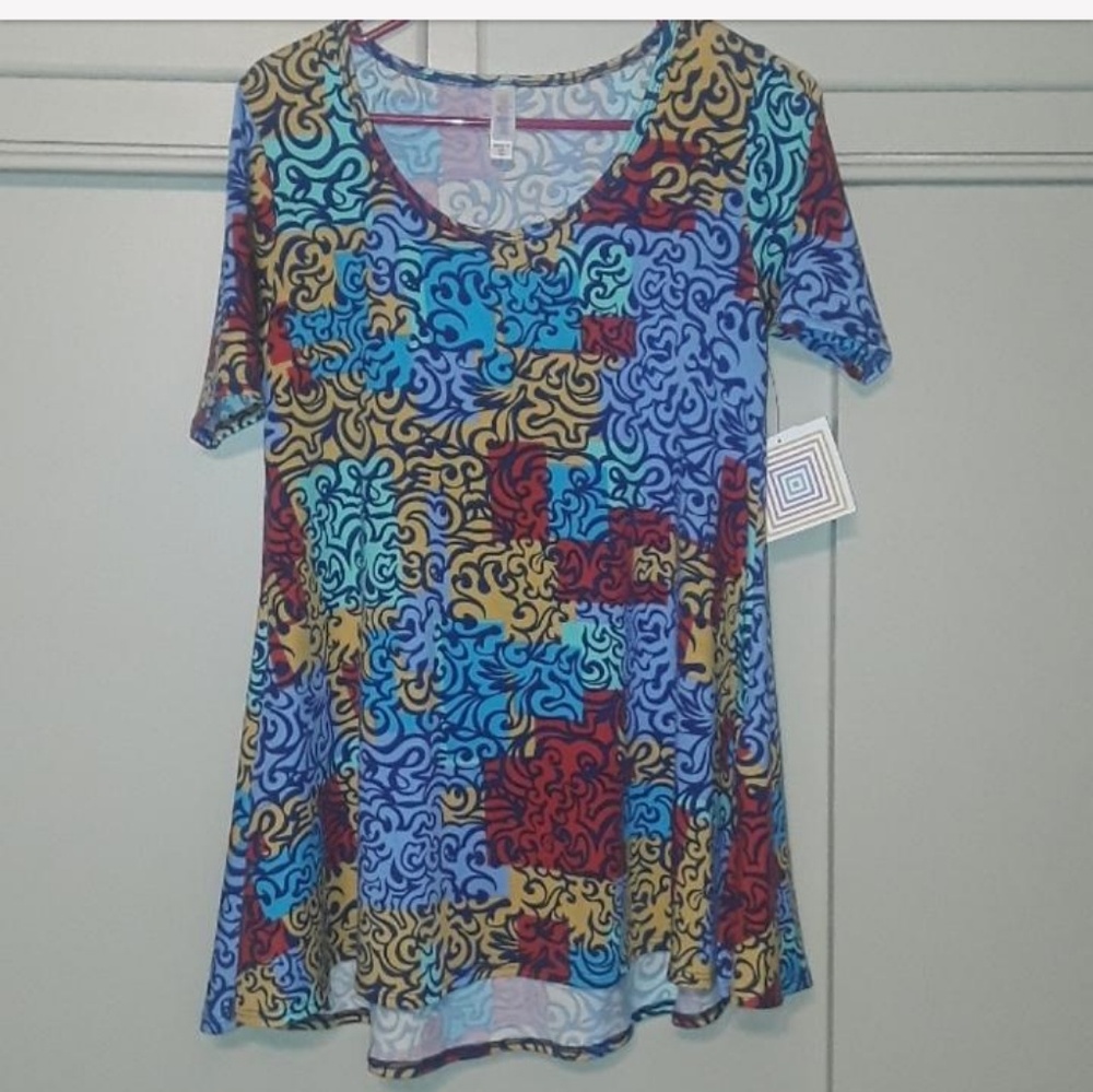 LulaRoe shirt